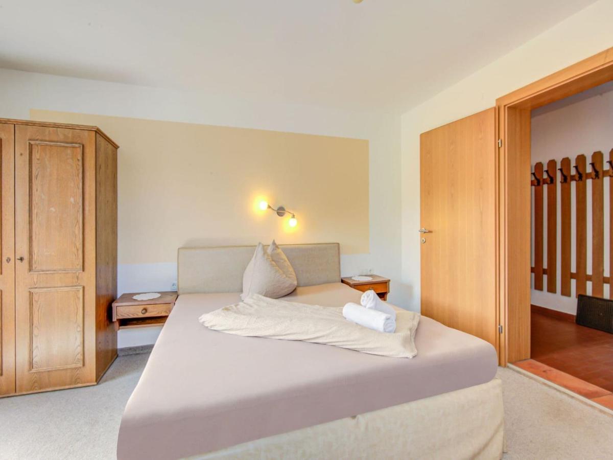 Attractive Apartment In Hainzenberg With Ski Room Exterior photo