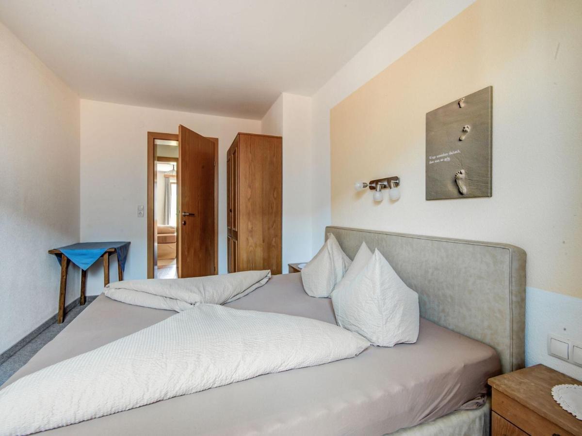 Attractive Apartment In Hainzenberg With Ski Room Exterior photo